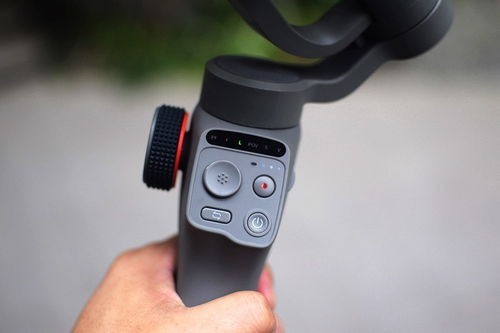 稳字当先，AI智能追踪 逗映Capture 5手机稳定器，你的专业拍摄利器